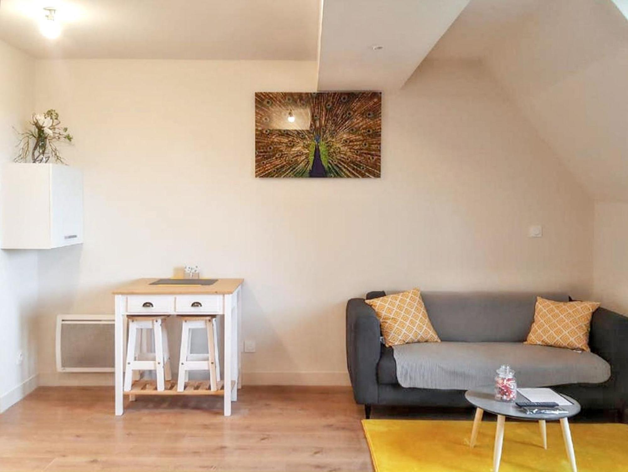 Charmant Studio A Abondant Avec Terrasse Ensoleillee 30 M² Exterior photo